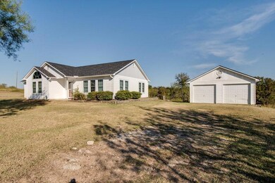 205 Bluffview Ln, Corsicana, TX 75109 - photo 3