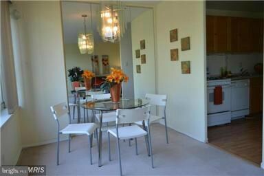 Taft Towers unit 306, Arlington, VA 22201 - photo 3