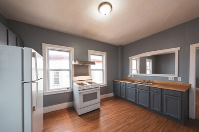 130 Shurtleff St unit 3, Chelsea, MA 02150 - photo 2