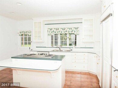 511 Surrey Rd, Lutherville Timonium, MD 21093 - photo 5