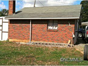 Detached Office/Apartment