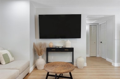 5840 Dartmouth Ave N, Saint Petersburg, FL 33710 - photo 4