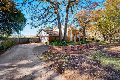 1005 Overhill Dr, Bedford, TX 76022 - photo 3