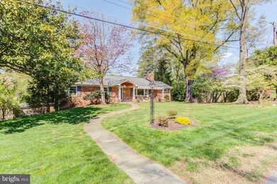 7609 Quintana Ct, Bethesda, MD 20817 - photo 4