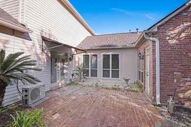 6285 Tezcuco Ct, Gonzales, LA 70737 - photo 3