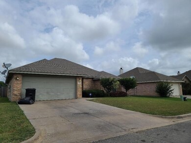 226 Rose Ave, Cleburne, TX 76033 - photo 2