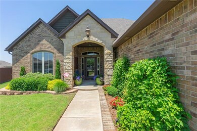 2713 SE 7th St, Moore, OK 73160 - photo 3