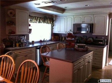 Open, Island kitchen