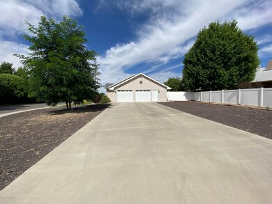 1007 Valley View Dr, Bloomfield, NM 87413 - photo 4