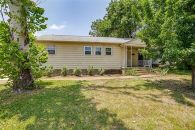 617 SW 3rd St, Grand Prairie, TX 75051 - photo 3