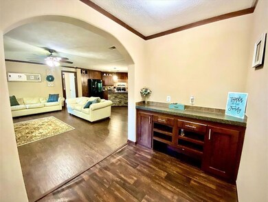 1035 Meadow Oaks St unit 1, Azle, TX 76020 - photo 3