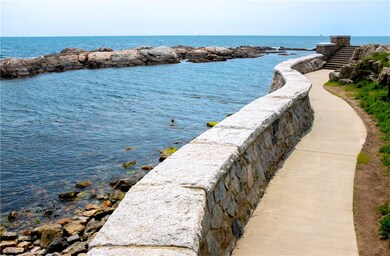 0.25 mile to Cliff Walk