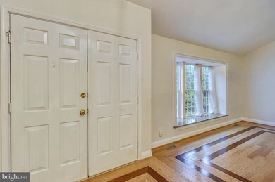 12213 Guinevere Rd, Glenn Dale, MD 20769 - photo 4