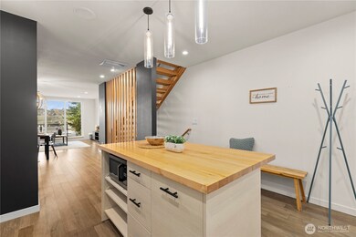 2273 14th Ave W, Seattle, WA 98119 - photo 7