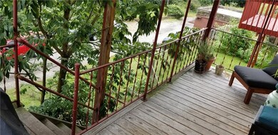 415 Augusta St, Pittsburgh, PA 15211 - photo 5