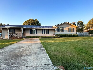 77 Greenvale Dr, Oxford, AL 36203 - photo 2