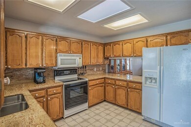 423 Belinda Dr, Alamo, TX 78516 - photo 3