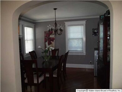 8 Markham Place, Staten Island, NY 10314 - photo 5