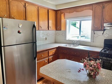 249 Griffin St, Fall River, MA 02724 - photo 6