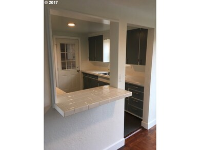 1847 W 9th Place, Eugene, OR 97402 - photo 4