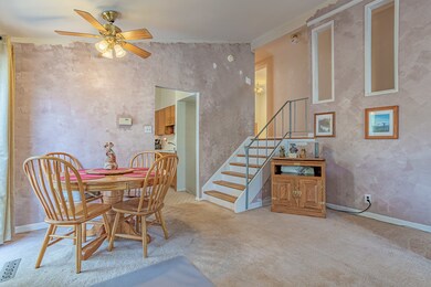 521 Apache Ave, Carpentersville, IL 60110 - photo 4