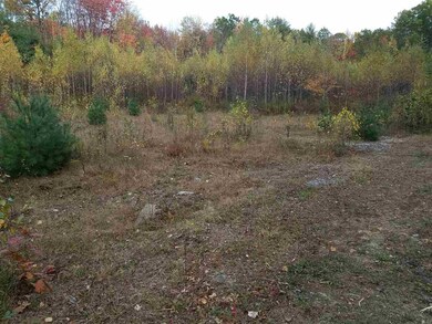 323 Beacon Hill Rd, Pembroke, NH 03275 - photo 6