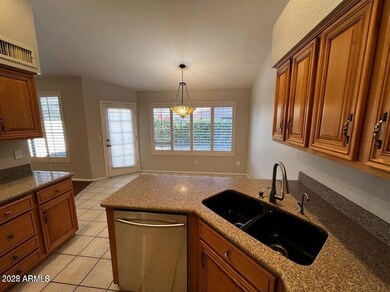 225 W Vera Ln unit II, Tempe, AZ 85284 - photo 3