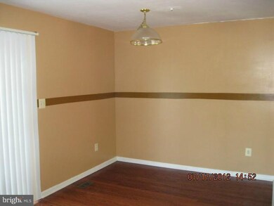 3709 Tall Grass Ct, Randallstown, MD 21133 - photo 5