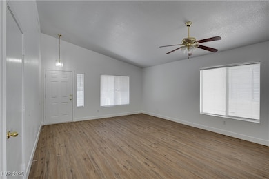 10046 Catseye Cove Ct, Las Vegas, NV 89183 - photo 4