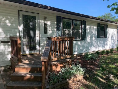 2524 SW Shunga Dr, Topeka, KS 66611 - photo 3