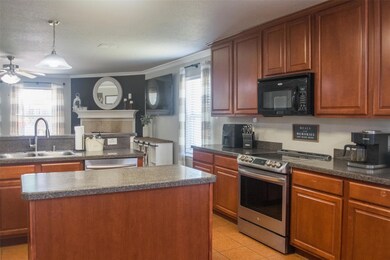 902 Randall Rd, Weatherford, TX 76087 - photo 5