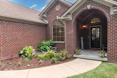 1113 E Main Cross St, Edinburgh, IN 46124 - photo 3