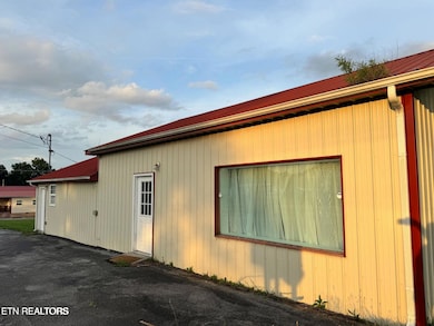 5521 S York Hwy, Grimsley, TN 38565 - photo 3