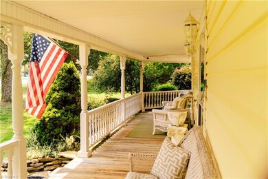 465 N Broad St, Seagrove, NC 27341 - photo 3