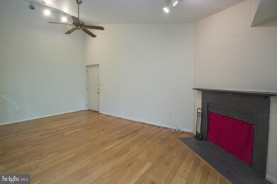 206 Spring Maiden Ct unit 304, Glen Burnie, MD 21060 - photo 3