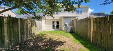 105 Croatan Ct, Jacksonville, NC 28546 - photo 4