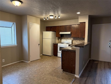 9810 Roxanna Dr unit D, Austin, TX 78748 - photo 2