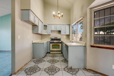 10428 Cardigan Dr, El Paso, TX 79925 - photo 4