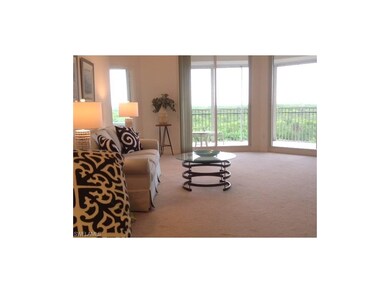 Living/Dining Area