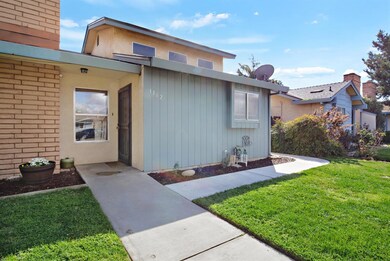 1162 S 5th Ave, Kingsburg, CA 93631 - photo 3