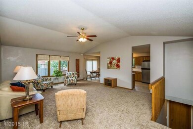 3016 Deerpath Ct, Des Moines, IA 50320 - photo 2