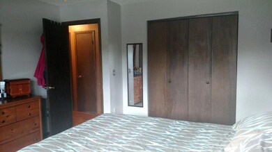 Master Bedroom 1<|><|>