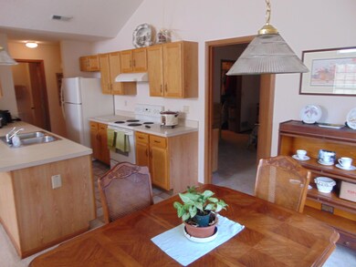 Kitchen /Dining area