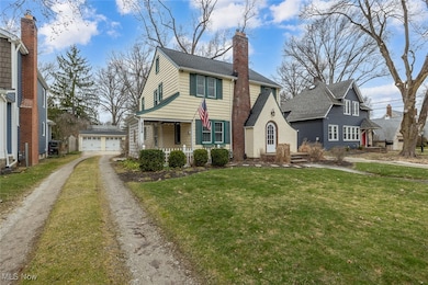 8334 Mapleway Dr, Olmsted Falls, OH 44138 - photo 2