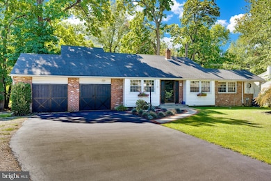 18 Lawrence Rd, Norristown, PA 19403 - photo 2