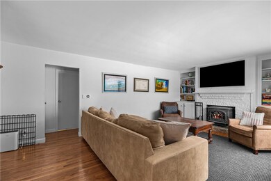 161 Mitchells Ln, Middletown, RI 02842 - photo 5