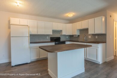2655 Acacia Avenue-4