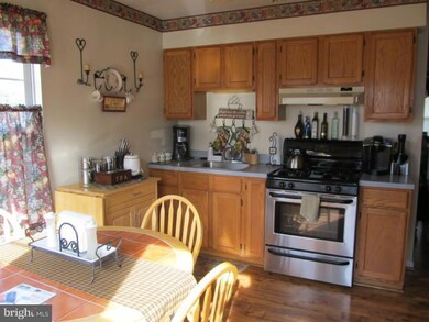 337 E Clayton Ave, Clayton, NJ 08312 - photo 4