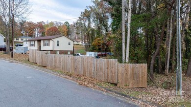 913 7th Street Dr SE, Hickory, NC 28602 - photo 6