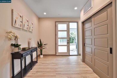 946 Risa Rd unit A Masterbedroom, Lafayette, CA 94549 - photo 5